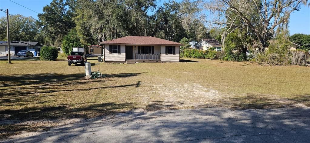 En Venta: $269,000 (3 camas, 2 baños, 916 Pies cuadrados)