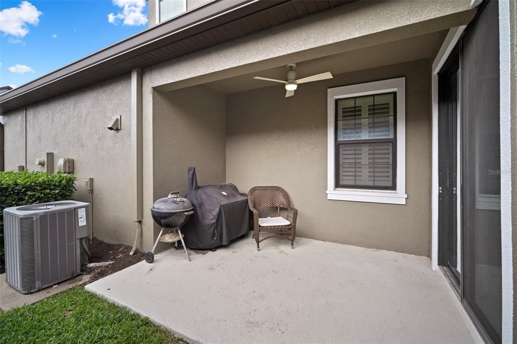 Activo con contrato: $319,000 (3 camas, 2 baños, 1606 Pies cuadrados)