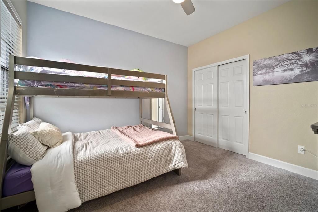 Activo con contrato: $319,000 (3 camas, 2 baños, 1606 Pies cuadrados)