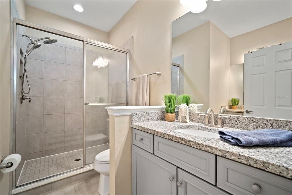 Activo con contrato: $319,000 (3 camas, 2 baños, 1606 Pies cuadrados)