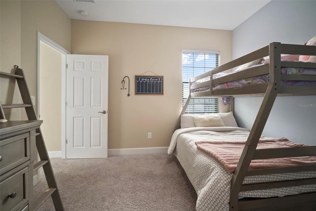 Activo con contrato: $319,000 (3 camas, 2 baños, 1606 Pies cuadrados)