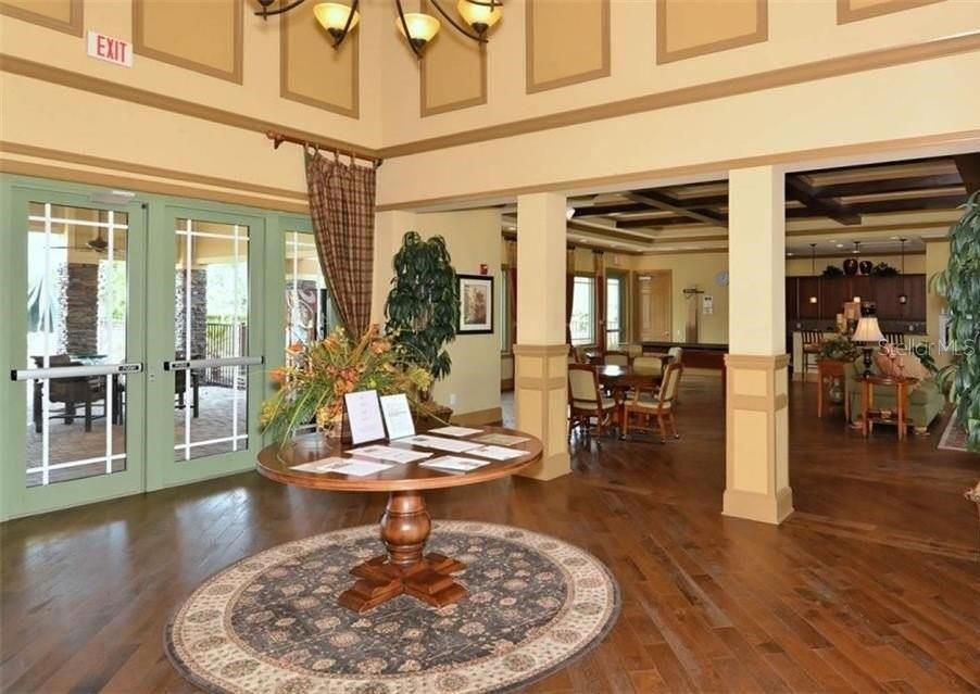 В аренду: $2,375 (4 спален, 2 ванн, 1850 Квадратных фут)