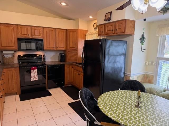 For Sale: $244,990 (2 beds, 2 baths, 1393 Square Feet)