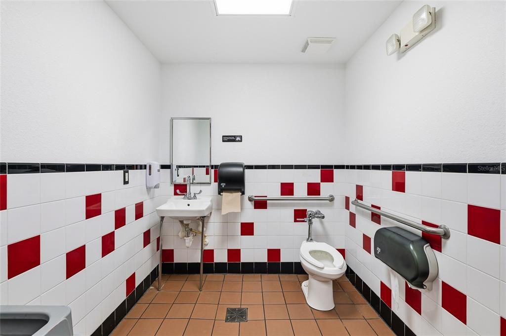 En Venta: $730,000 (0 camas, 0 baños, 3000 Pies cuadrados)