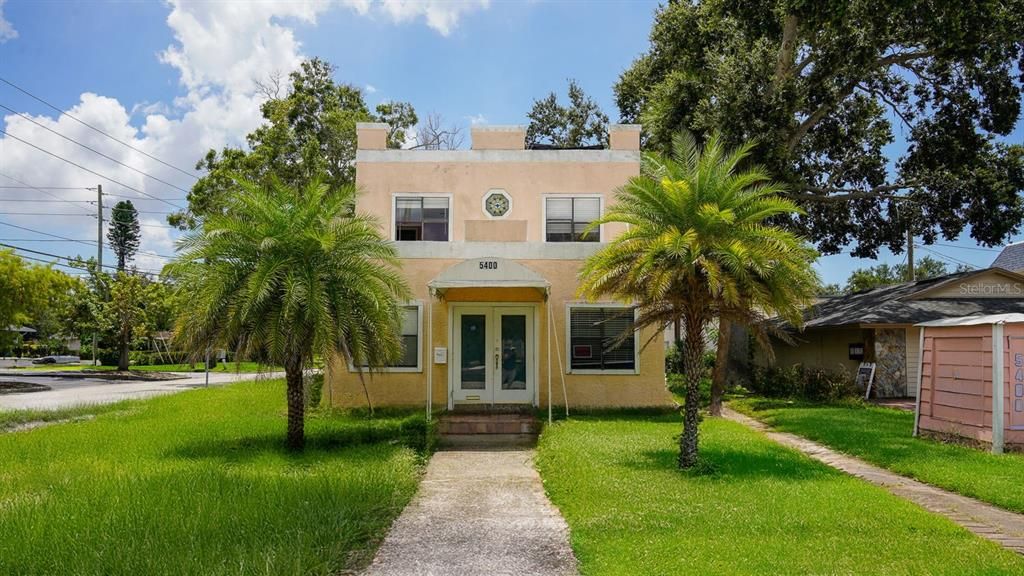 For Sale: $469,000 (4 beds, 2 baths, 1947 Square Feet)