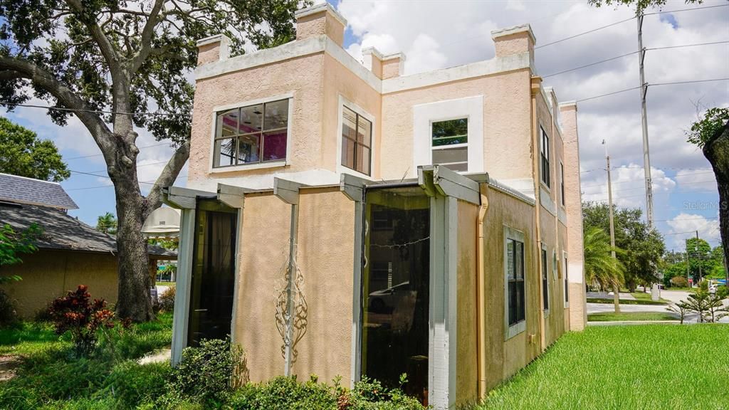 For Sale: $469,000 (4 beds, 2 baths, 1947 Square Feet)