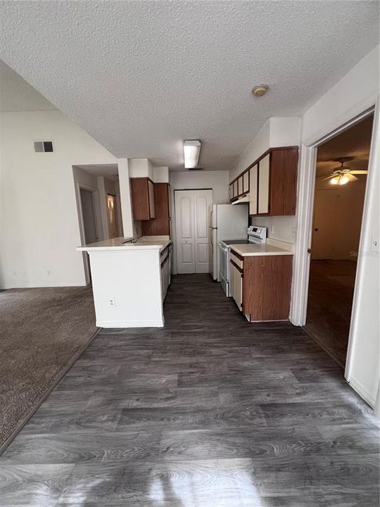 En Venta: $189,900 (2 camas, 2 baños, 836 Pies cuadrados)