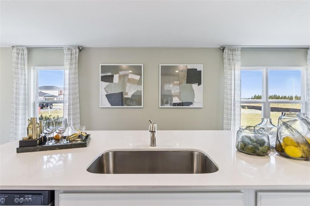 For Sale: $289,990 (4 beds, 2 baths, 1665 Square Feet)