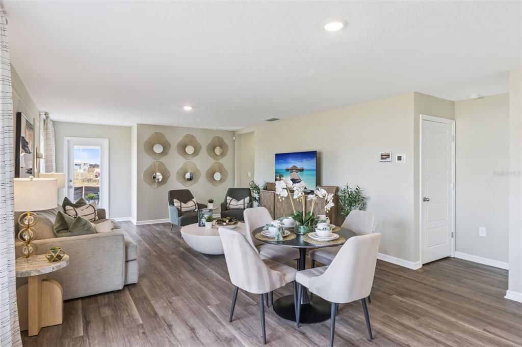 For Sale: $289,990 (4 beds, 2 baths, 1665 Square Feet)