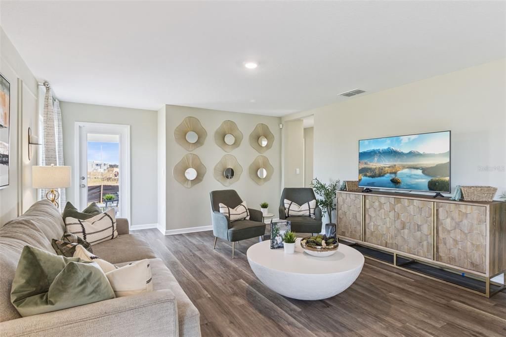 For Sale: $289,990 (4 beds, 2 baths, 1665 Square Feet)