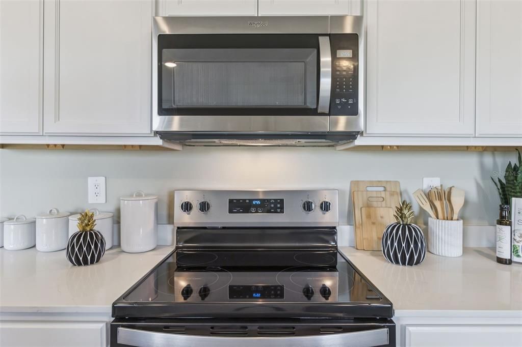 For Sale: $289,990 (4 beds, 2 baths, 1665 Square Feet)