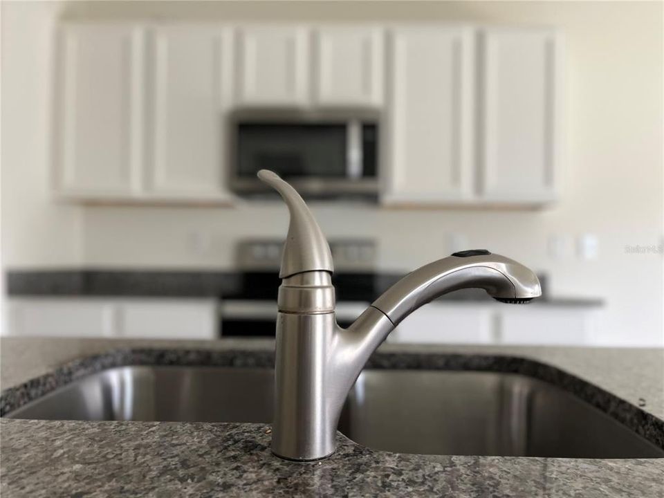 For Rent: $2,500 (5 beds, 3 baths, 2626 Square Feet)