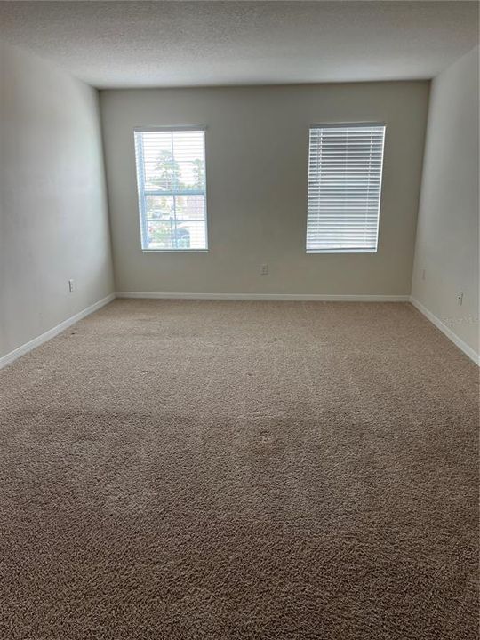 For Rent: $2,500 (5 beds, 3 baths, 2626 Square Feet)