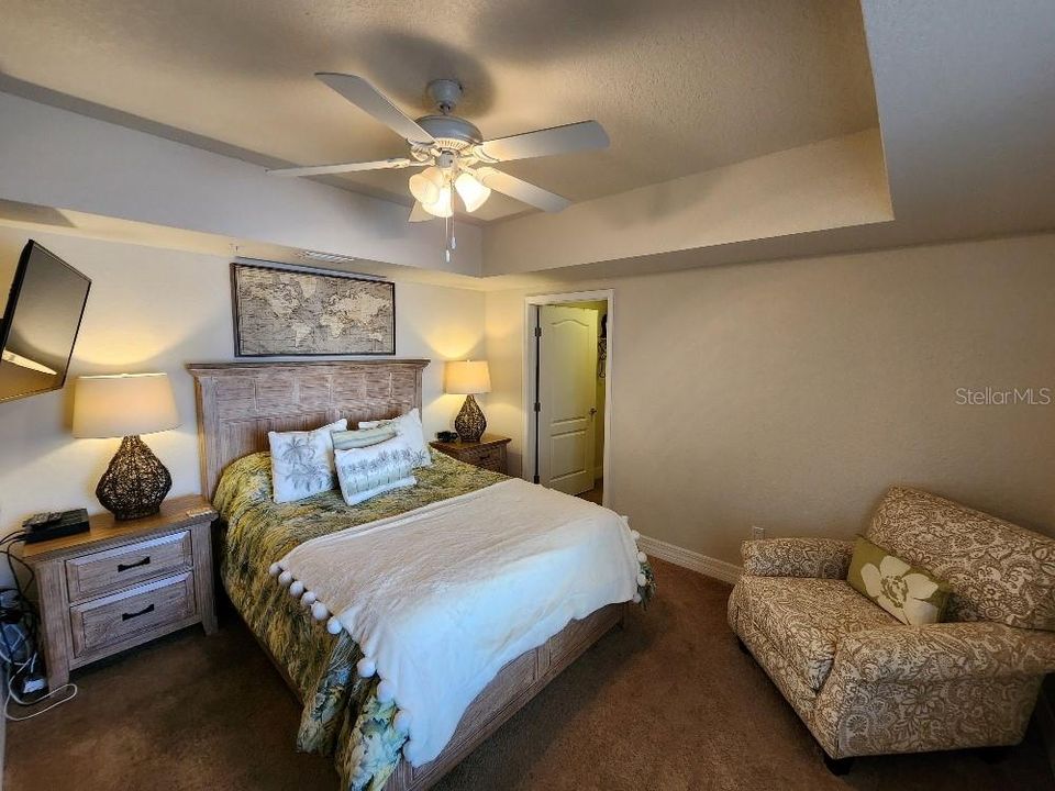 For Sale: $399,000 (2 beds, 2 baths, 1384 Square Feet)