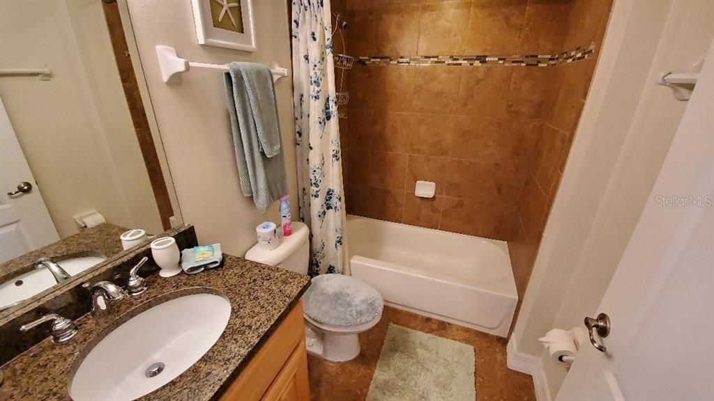 For Sale: $399,000 (2 beds, 2 baths, 1384 Square Feet)