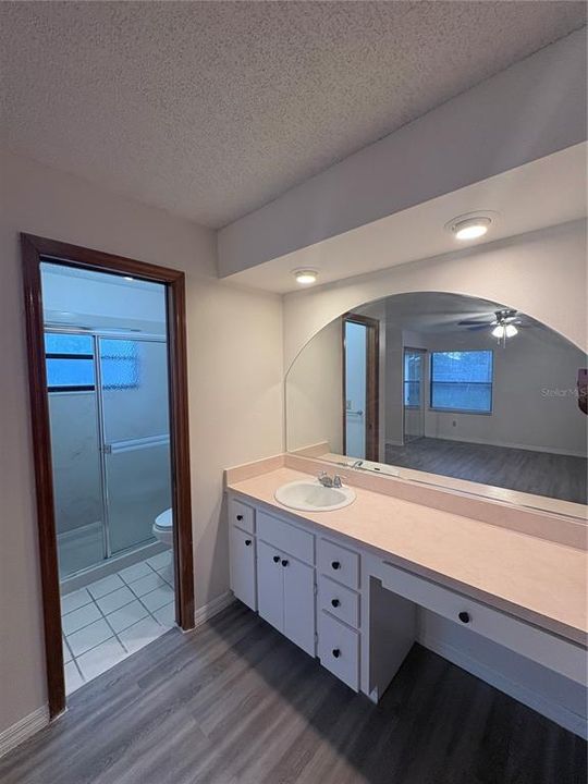 出租: $2,100 (3 贝兹, 2 浴室, 2040 平方英尺)