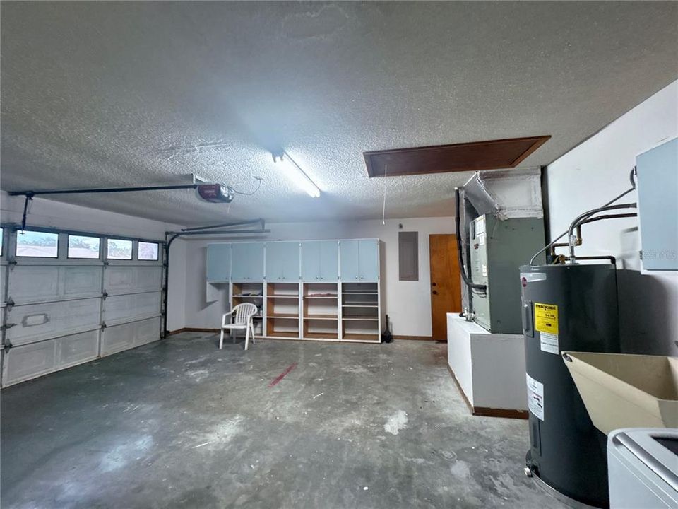 出租: $2,100 (3 贝兹, 2 浴室, 2040 平方英尺)