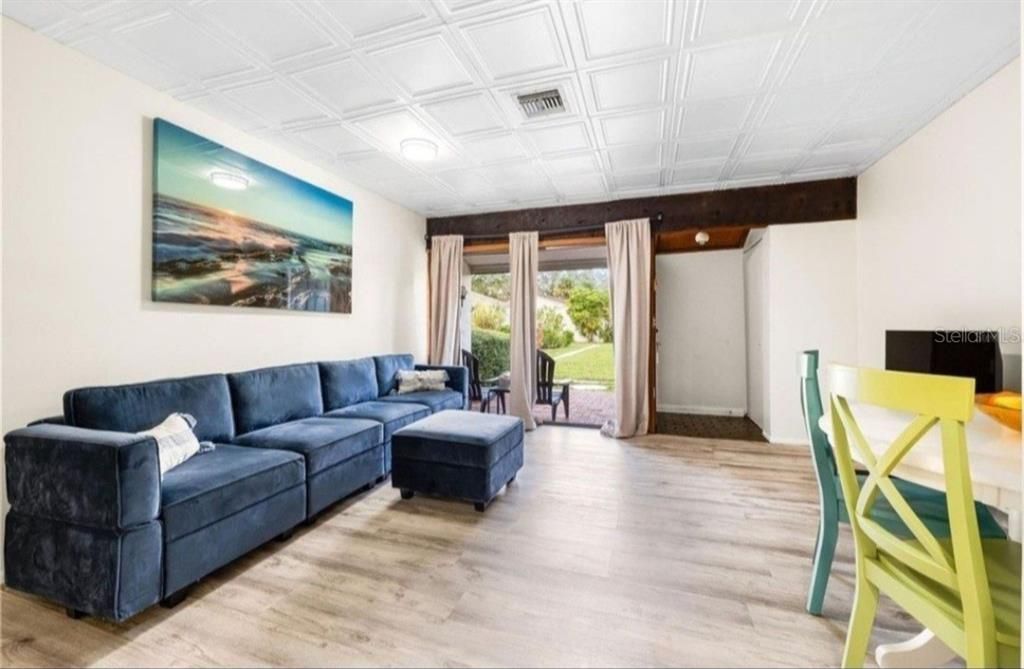 En Venta: $164,900 (1 camas, 1 baños, 428 Pies cuadrados)