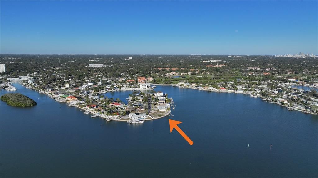 待售: $2,100,000 (0.81 acres)