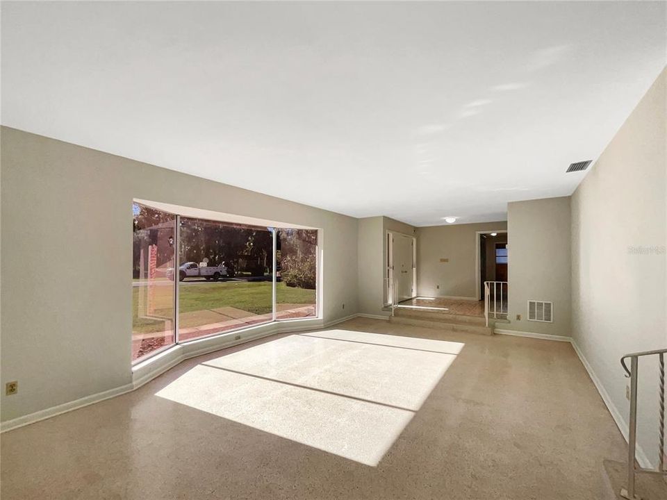 En Venta: $272,000 (3 camas, 2 baños, 1951 Pies cuadrados)