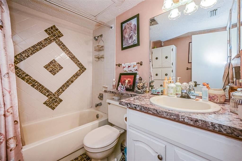 En Venta: $139,900 (2 camas, 2 baños, 1130 Pies cuadrados)