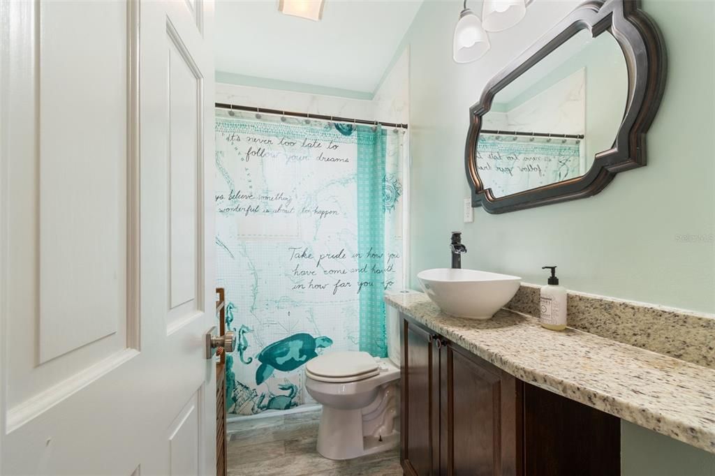 For Sale: $499,900 (2 beds, 2 baths, 1371 Square Feet)