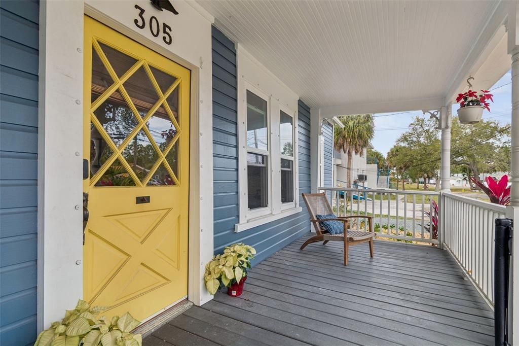 For Sale: $499,900 (2 beds, 2 baths, 1371 Square Feet)