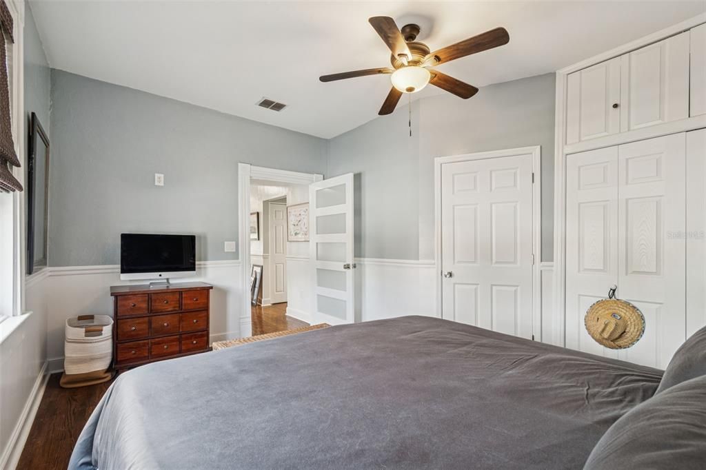 For Sale: $499,900 (2 beds, 2 baths, 1371 Square Feet)