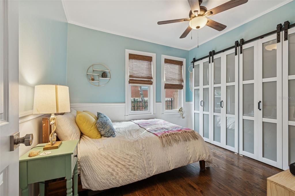 For Sale: $499,900 (2 beds, 2 baths, 1371 Square Feet)