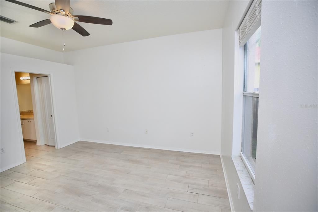 For Sale: $355,000 (3 beds, 2 baths, 1434 Square Feet)