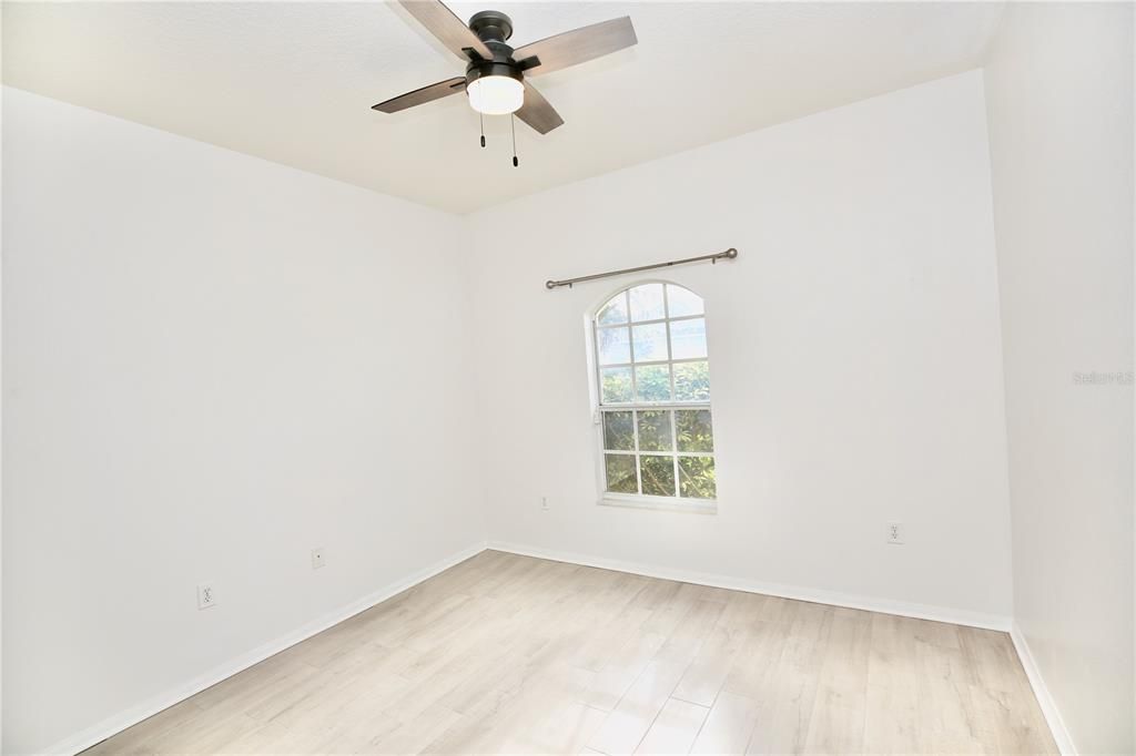 For Sale: $355,000 (3 beds, 2 baths, 1434 Square Feet)