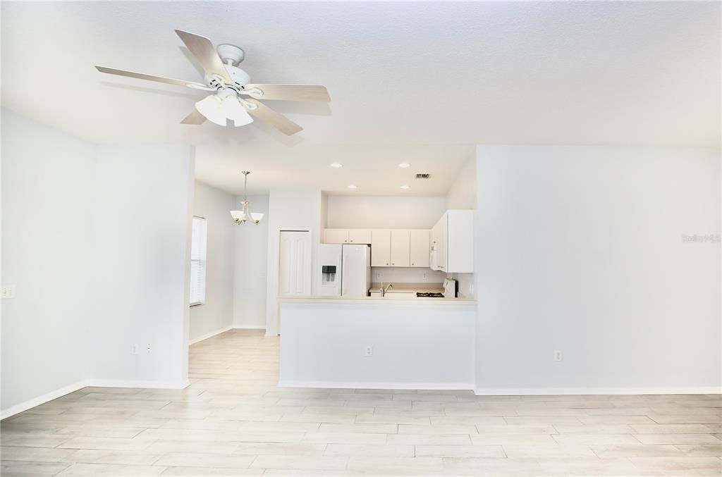 For Sale: $355,000 (3 beds, 2 baths, 1434 Square Feet)