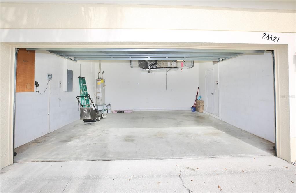 For Sale: $355,000 (3 beds, 2 baths, 1434 Square Feet)