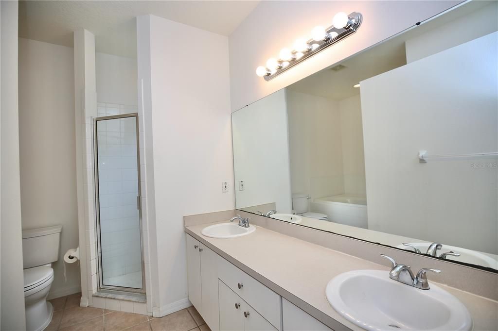 For Sale: $355,000 (3 beds, 2 baths, 1434 Square Feet)