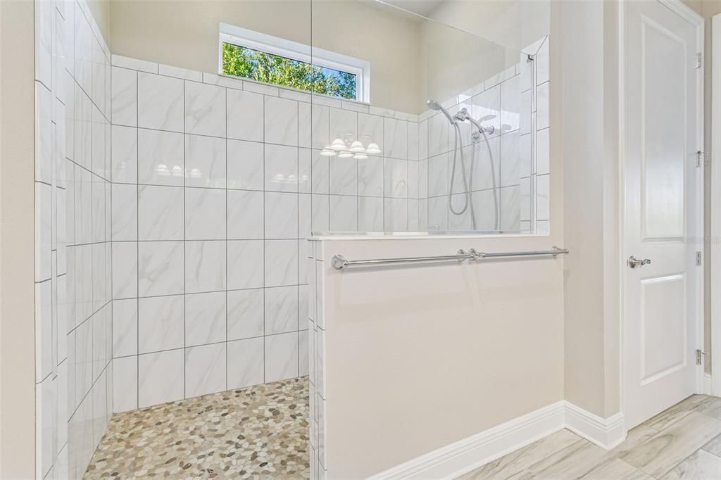 待售: $480,000 (2 贝兹, 2 浴室, 2049 平方英尺)