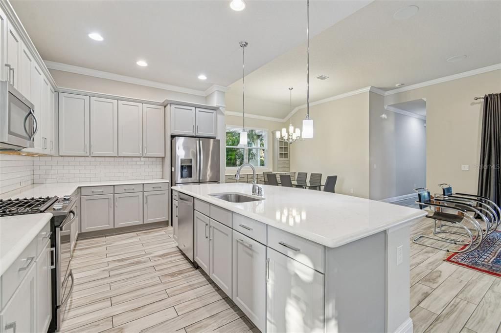 待售: $480,000 (2 贝兹, 2 浴室, 2049 平方英尺)