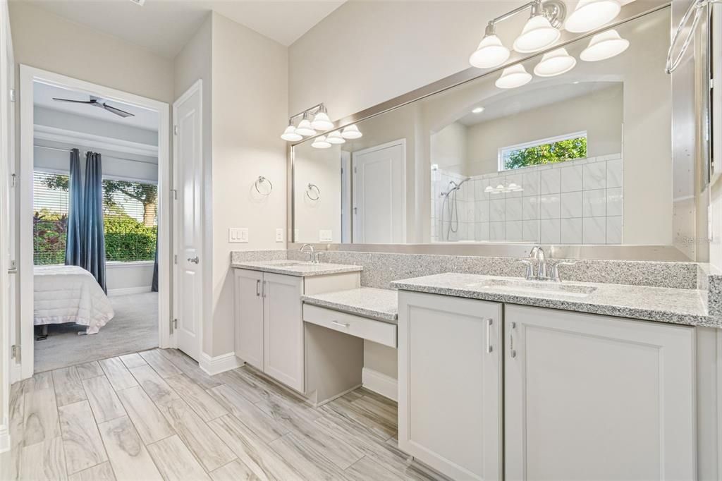 待售: $480,000 (2 贝兹, 2 浴室, 2049 平方英尺)