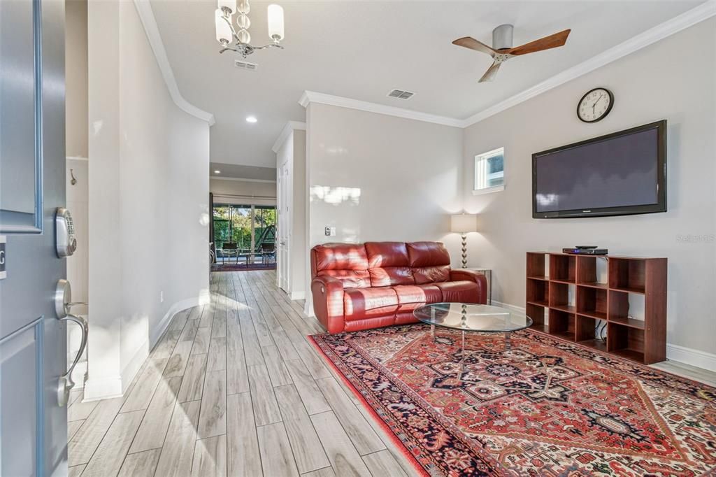 待售: $480,000 (2 贝兹, 2 浴室, 2049 平方英尺)