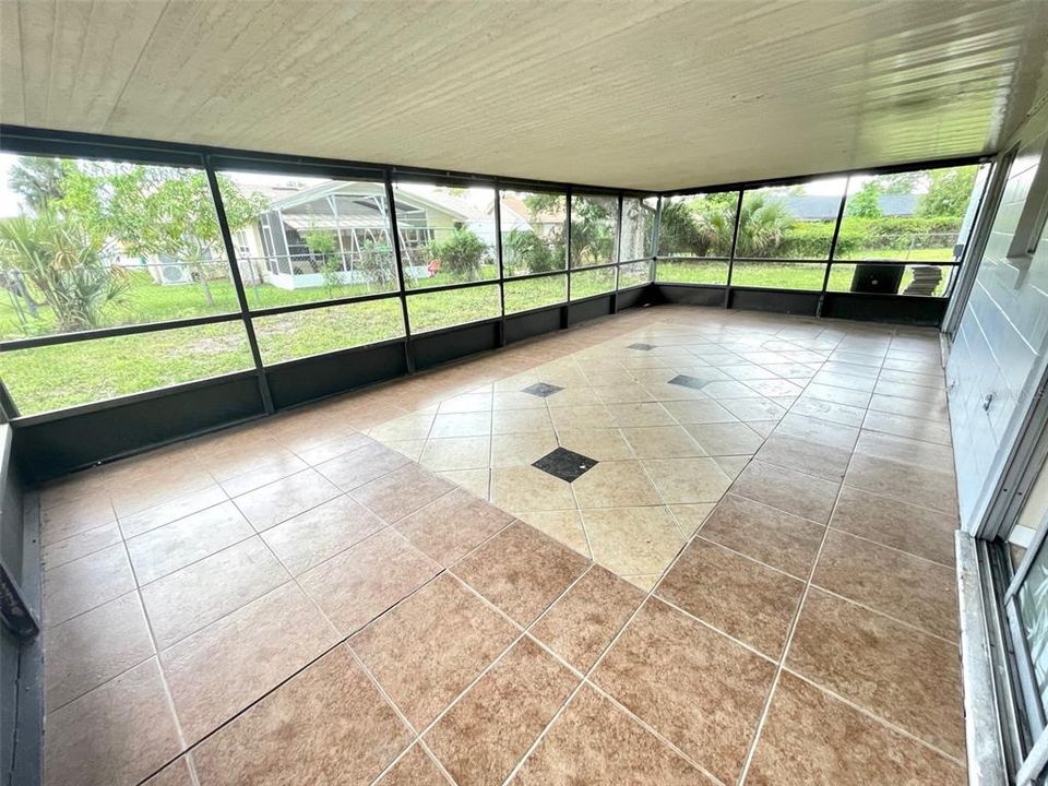 For Rent: $2,195 (3 beds, 2 baths, 1321 Square Feet)