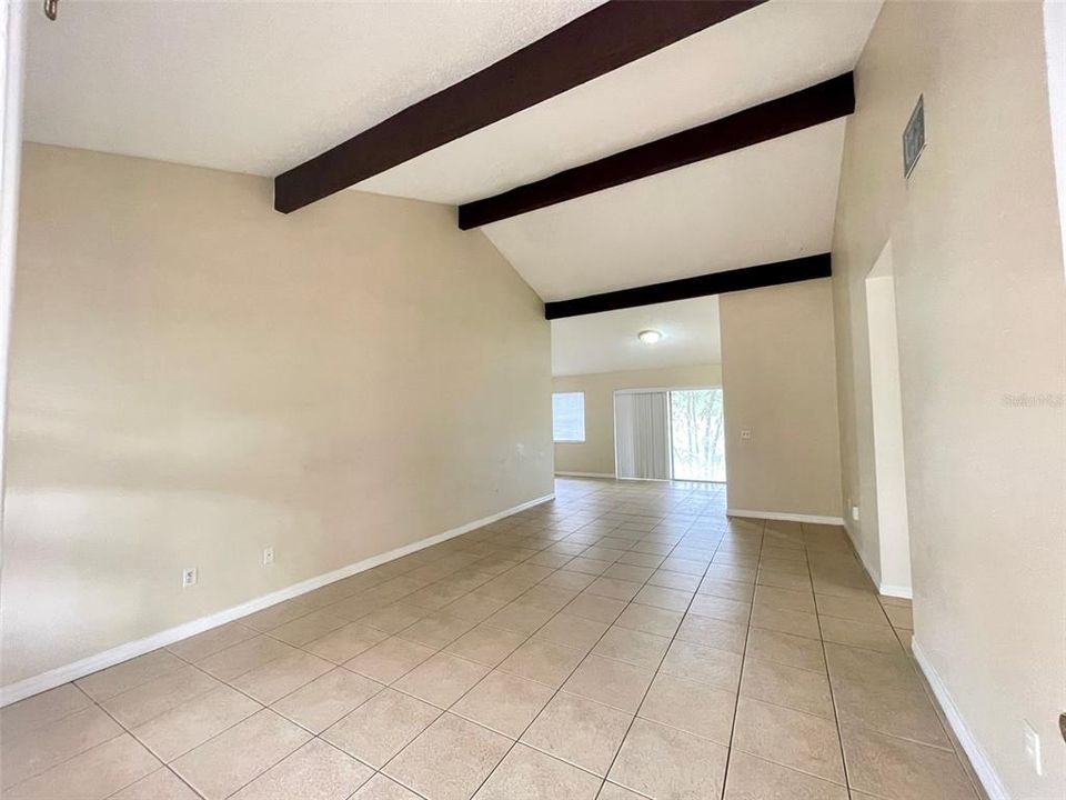 For Rent: $2,195 (3 beds, 2 baths, 1321 Square Feet)
