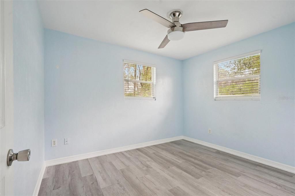 待售: $199,900 (3 贝兹, 1 浴室, 968 平方英尺)