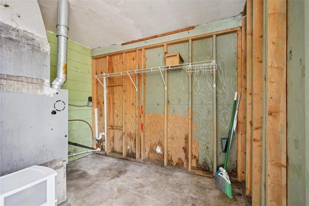 待售: $199,900 (3 贝兹, 1 浴室, 968 平方英尺)