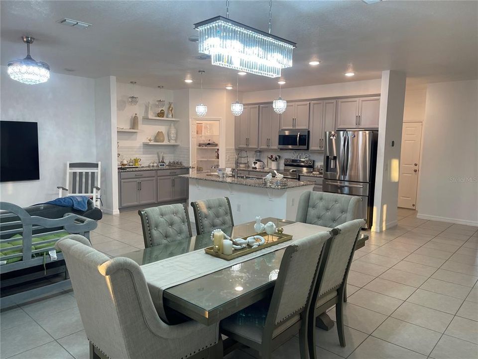 出租: $2,300 (3 贝兹, 2 浴室, 1754 平方英尺)