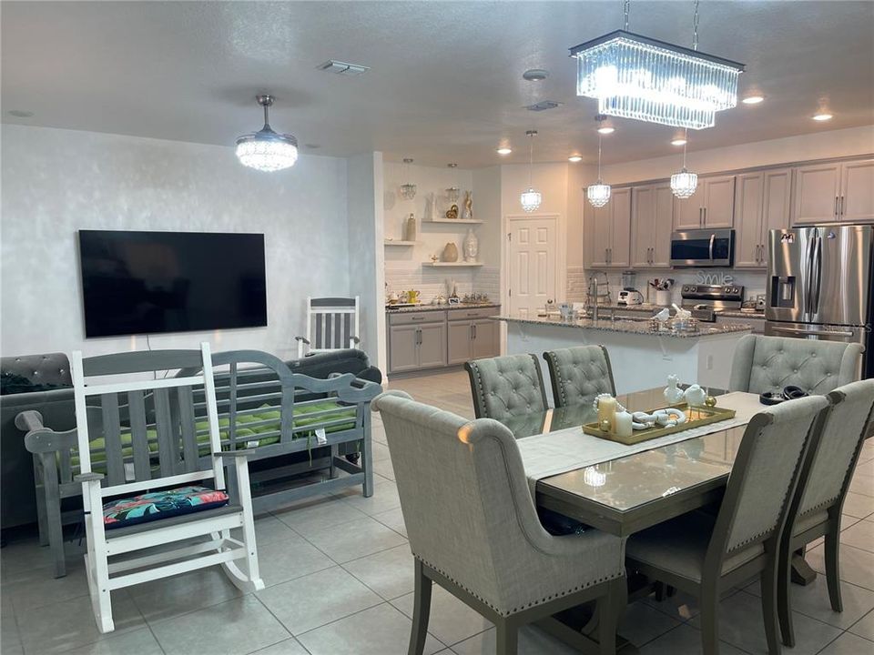 出租: $2,300 (3 贝兹, 2 浴室, 1754 平方英尺)