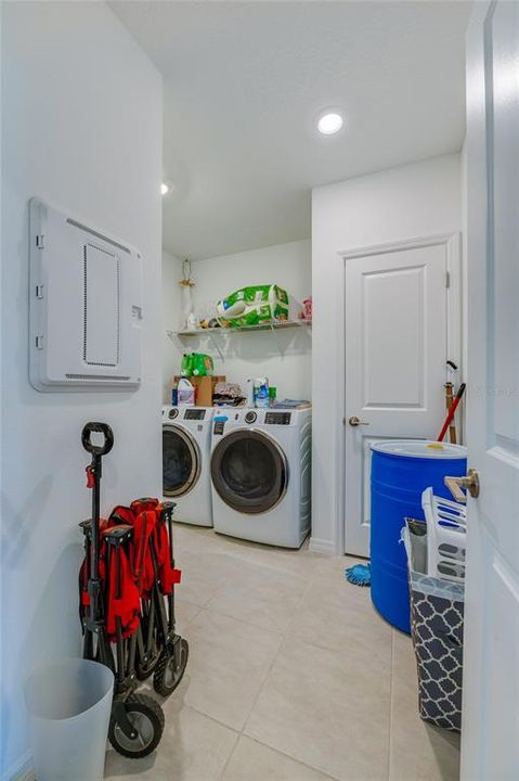 For Sale: $365,000 (3 beds, 2 baths, 1508 Square Feet)