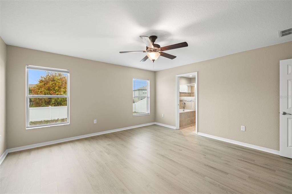 В аренду: $1,950 (3 спален, 2 ванн, 1749 Квадратных фут)