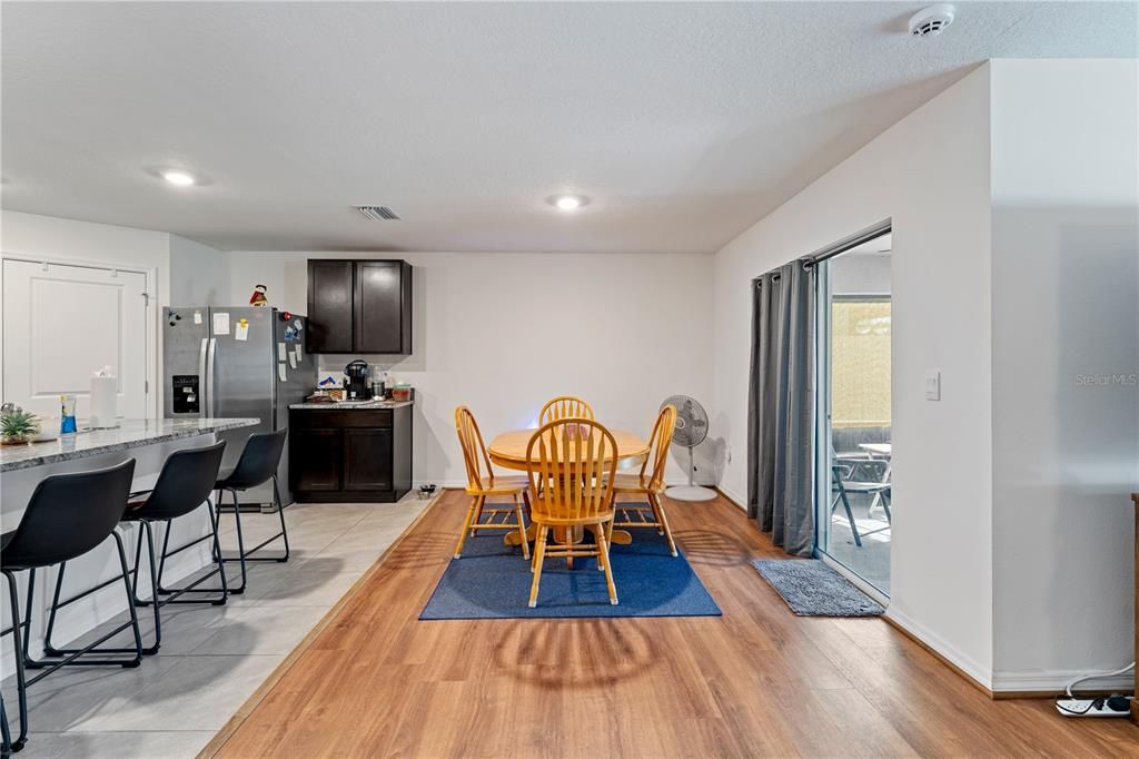 На продажу: $375,000 (4 спален, 2 ванн, 1846 Квадратных фут)