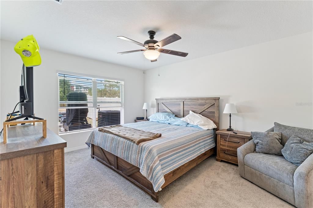 На продажу: $375,000 (4 спален, 2 ванн, 1846 Квадратных фут)