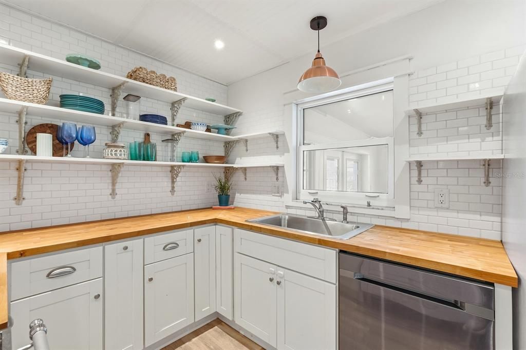 En Venta: $359,000 (2 camas, 2 baños, 1448 Pies cuadrados)