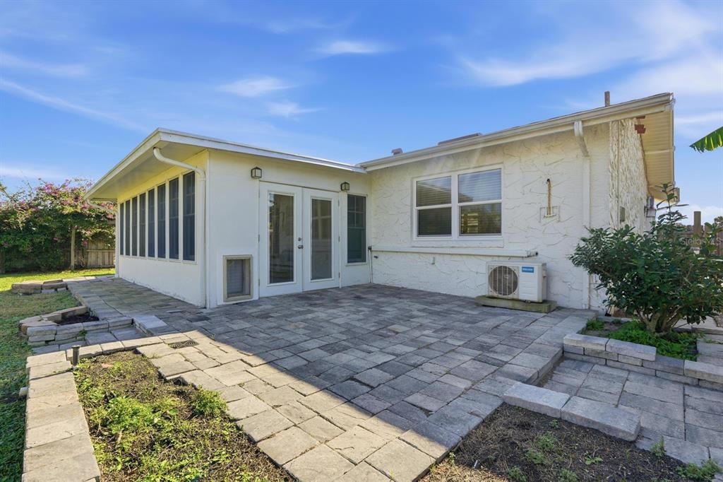 En Venta: $359,000 (2 camas, 2 baños, 1448 Pies cuadrados)